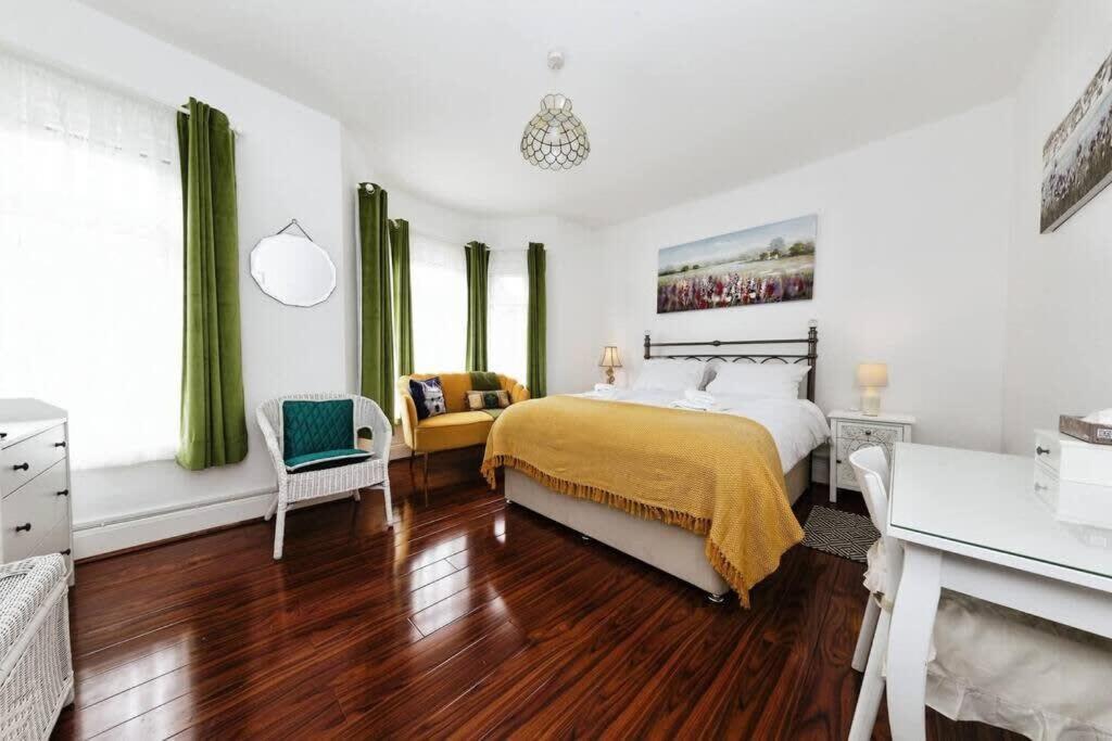 Your Chic 3Br Home Comfort And Style In London Kültér fotó